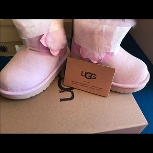 Ugg’s mini bailey pink boots